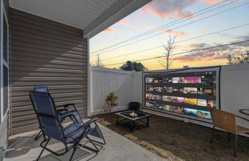 Little River 3BR Villa with Outdoor Movies & Fire Pit, Indoor Fire Place, Arcades, & Beach! - Foto 42