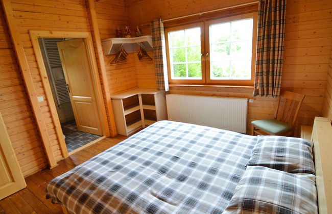 Affluent Chalet in Septon with Whirlpool, Sauna, Hot Tub - Foto 6