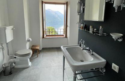 Historic villa with magnificent lake views - Foto 7