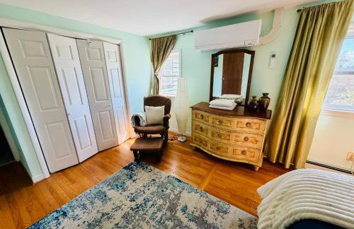 Private Green Cottage near downtown - Photo 4