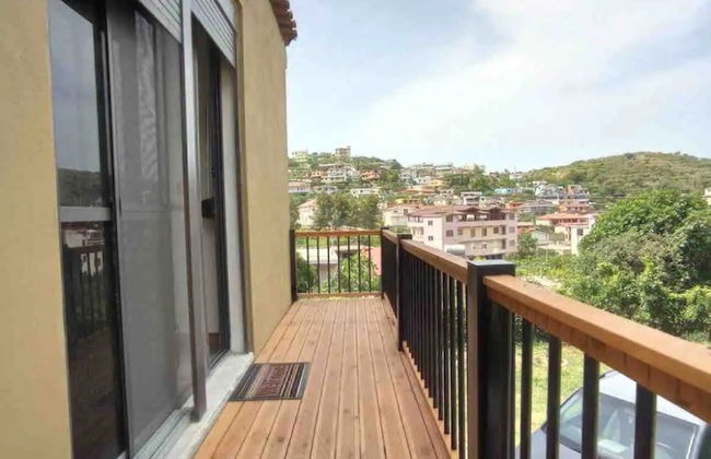 Entire unit near beach access to garden - Photo 11