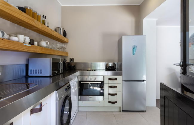 Lovely 1 Bedroom Apartment in Camps Bay - Foto 26