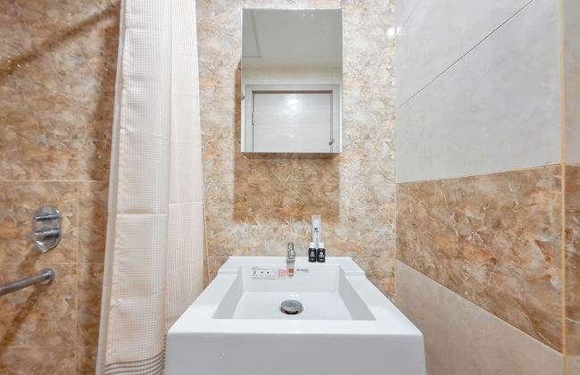 Tranquil and Modern Studio Mataram City Apartment - Foto 11