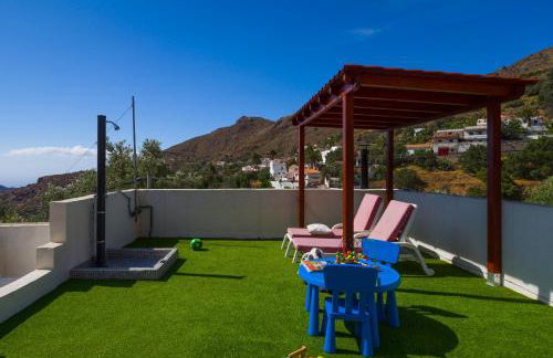 FAMILY COTTAGE AMONG OLIVE TREES - Photo 2
