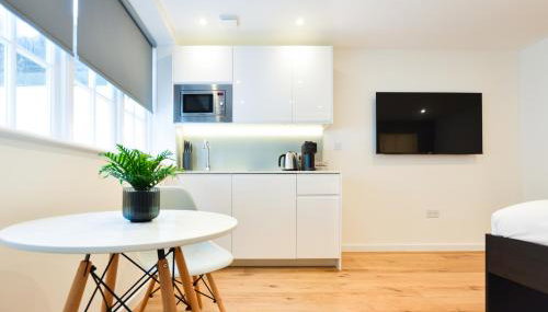 StayPrime Marylebone Serviced Apartments - Photo 4, stove, minibar