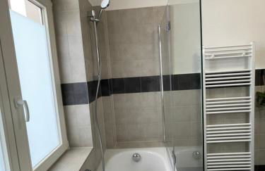 LUCKY STAYS LS07 - Vollausstattung - Zentrum - Aufzug - große Küche - 2 Zimmer - Smart-TV - Foto 26