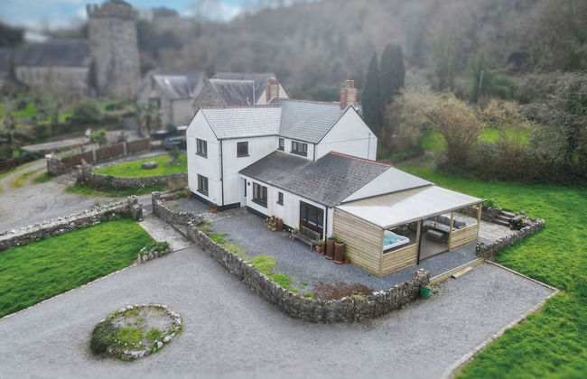 Hill House - 4 Bedroom - Llanrhidian - Photo 60