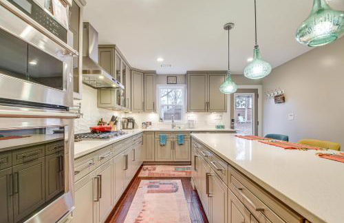 2 Mi to Duke and Dtwn Durham Modern Home with Patio! - Foto 8