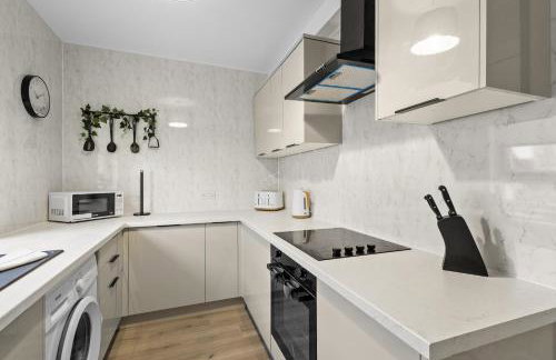 Welcoming Home in Johnstone, Near Glasgow Airport - Bonnie Lodgings - Foto 19