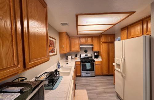 Charming & Cozy 2-Bedroom in the Heart of Cathedral City! - Foto 19