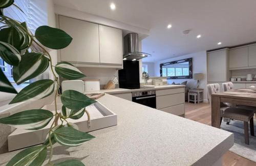 2bed Ground Floor flat + garden - Foto 3