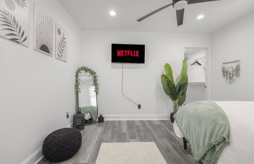 Big Modern Family Home On 1 Acre Land w Firepit & Grill - Foto 28