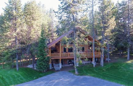 Lumberjack Lodge by KABINO Hot Tub Fire Pit Satellite WiFi Grill Large Porch - Foto 36