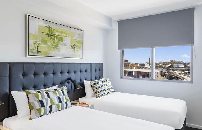 Oaks Brisbane Woolloongabba Suites - Photo 4