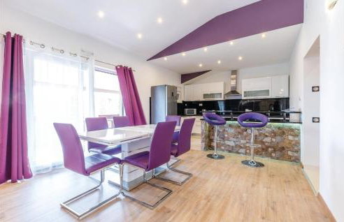 Beautiful Home In Hrvace With Wifi - Foto 3