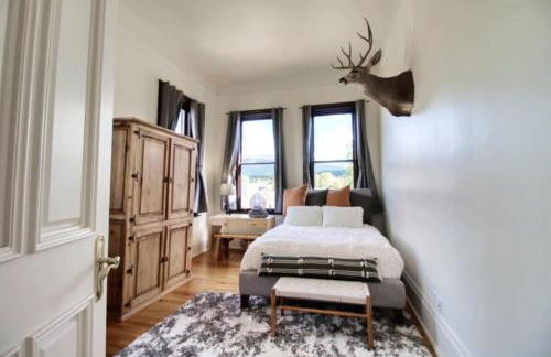 Historic Mountain Loft with GREAT Views - Foto 15