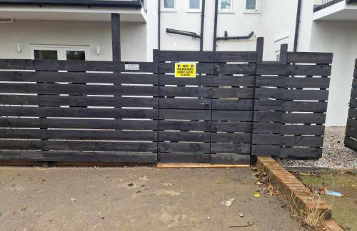 Casa di pietra - Cardiff City centre apartment with patio, Free private parking - Foto 15