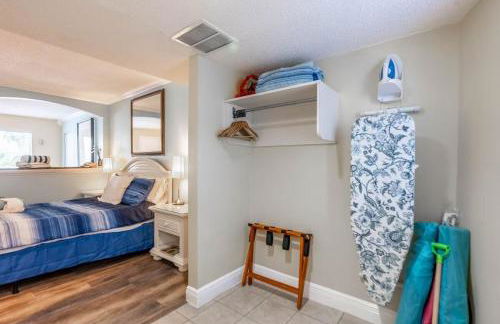 Steps from the Beach, Pool Access - Foto 10