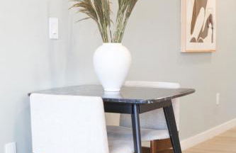 Skyline Nights in Downtown Nashville Walk to Broadway with Pool and Gym - Foto 27