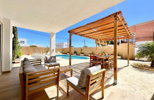 Villa in Playa den Bossa, 5 min SupermarketBBQ - Foto 17