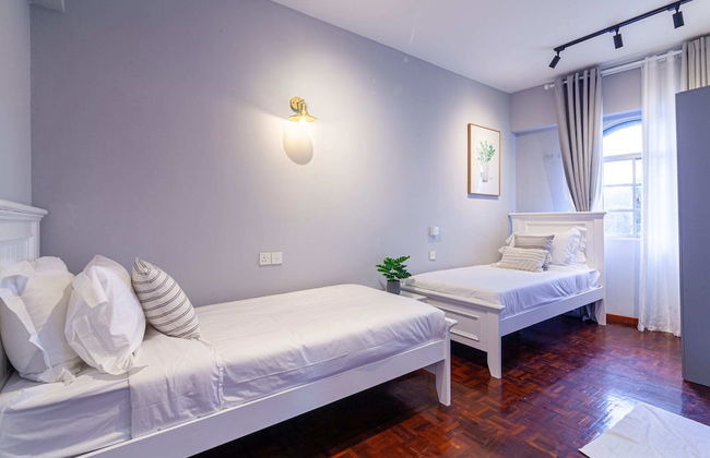 Star Regency by Plush - Photo 4