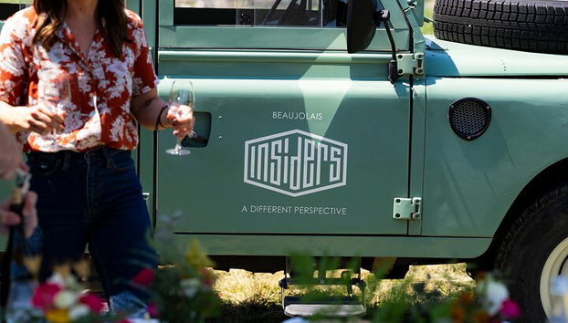 Recorrido privado de un día completo por los viñedos de Borgoña en un Land Rover clásico (Lyon) - Foto 3, Beber y conducir se vuelve legal: tú bebes y nosotros conducimos :)