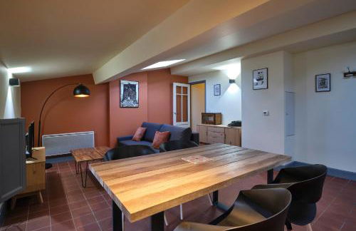 AUTOUR DU CHATEAU - Foto 1