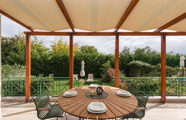 Estia Coastal Dream - Lush & Enchanting Garden Gem - Photo 33