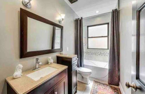 Lakefront Rooftop Parking - Foto 5