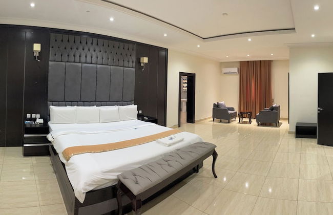 Aaron's Place Luxury Apartments & Rooms - Photo 15