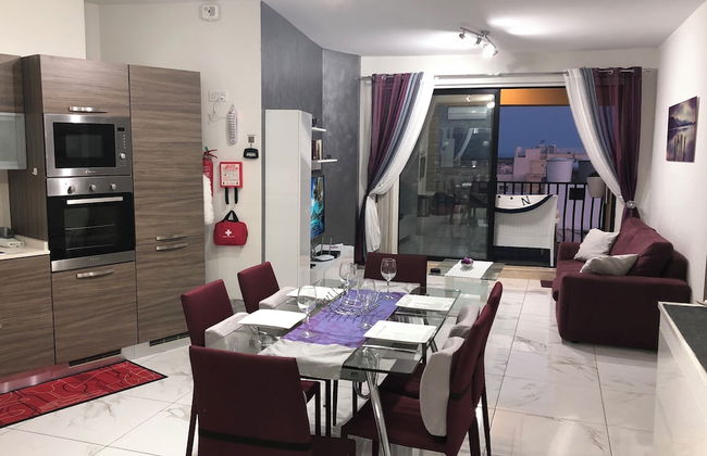 Sea View 2 Bed Apartment Close to Beach - Photo 22