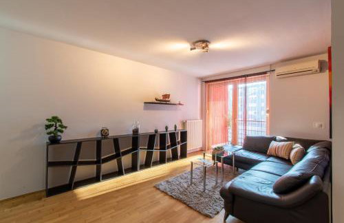 Flexible SelfCheckIns 31 - Zagreb - Garage - Loggia - New - Foto 1