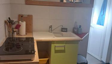 P'tite maison atypique avec terrasse - Photo 5, stove