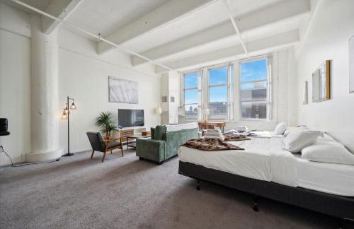 Loft640 Studio, Free Parking, Kitchen, Workspace, Great Location - Foto 12
