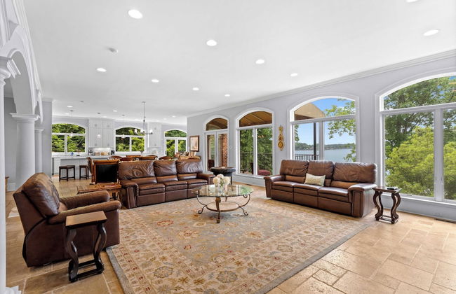 Flip Flop Therapy by Avantstay Lakefront Home w/ Game Room & Dock Access - Foto 13