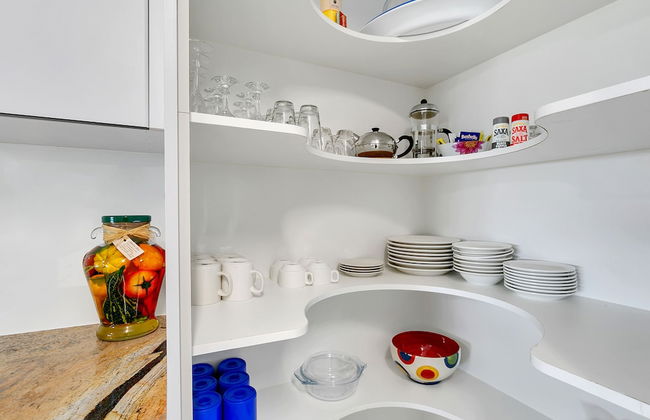 Roydon Beachfront Apartments - Photo 33