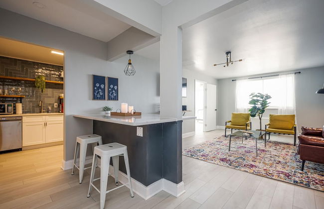 ATL downtown 2BR King Bed FREE parking - Foto 15