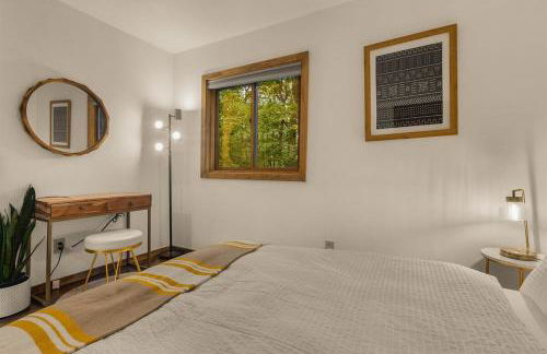 The Black Forest Chalet - Hot Tub, Hiking, Kayak - Foto 51