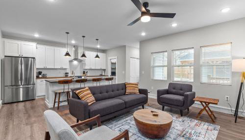 Uptown Elegant Escape | JZ Vacation Rentals - Foto 1