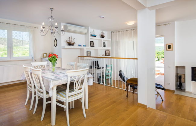 Stunning Villa Sofia With Heated Pool IN Split Hinterland - Foto 22