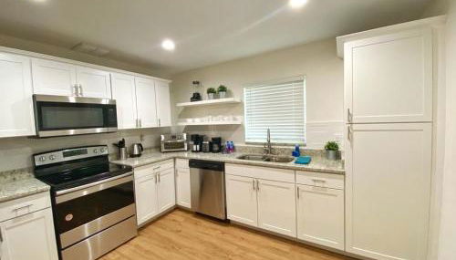 *NEW*Sunshine Gorgeous- 3BD/2BA -Private Backyard! - Foto 5