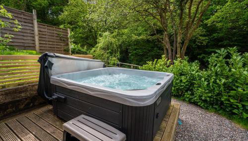 Lavender Lodge 1BR with Hot Tub near Black Mountain - Foto 3, Garden view