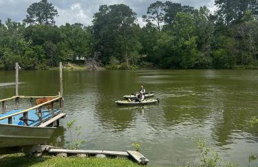 Private Lakefront Dock Firepit Yard Games - Foto 24