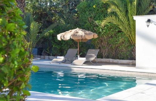 Villa La Font with pool and bbq - Foto 48