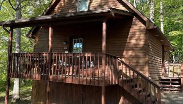 Deluxe Cabin #8 with Jacuzzi on Patoka Lake in Southern Indiana - Foto 1