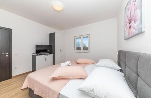 Amazing Home In Prgomet With Wifi - Foto 29