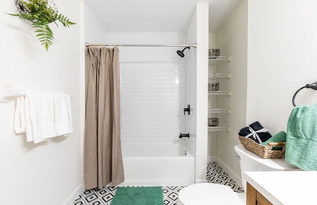 Delta View Retreat Suites - Foto 32