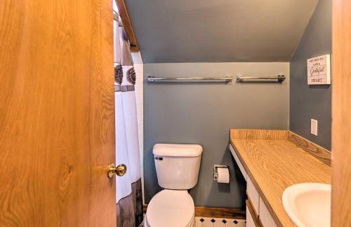 Wooded Waterfront Grantham Home Less Than 10 Mi to Ski! - Foto 26