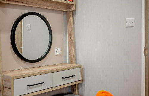 Astoria Lodge Smart Modern 2-Bedroom Holiday Lodge Milford on Sea - Photo 30