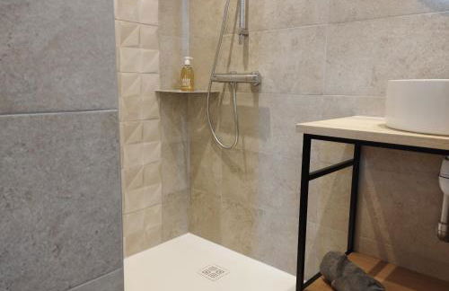 CoLiving des Moulins sur Crémieu 3étoiles - Proche de Lyon & Bugey - Foto 19